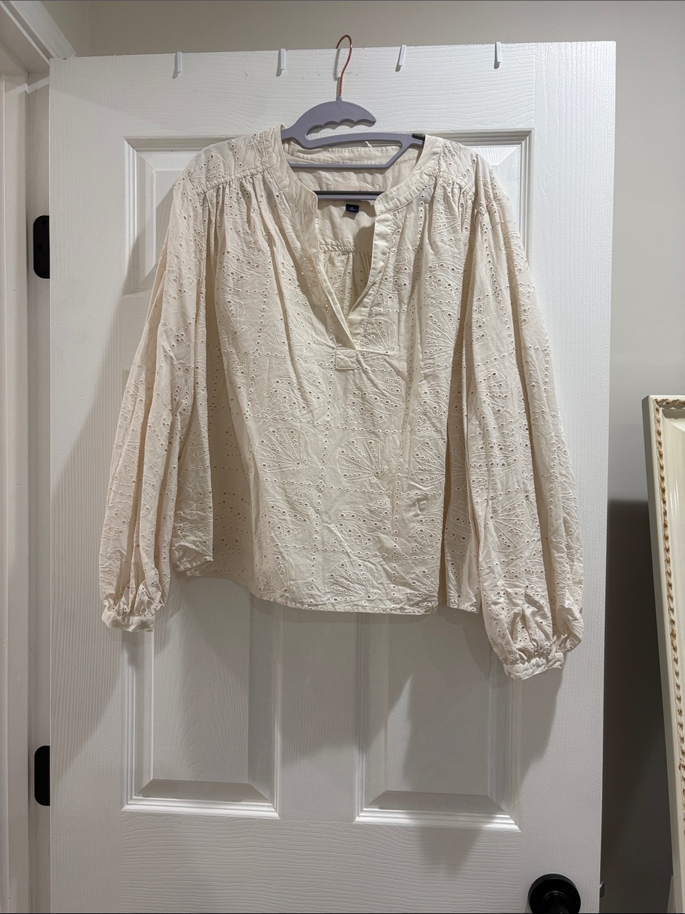 Universal Thread Women’s Peasant Blouse Cuffed Sleeve Beach Shells Size Medium